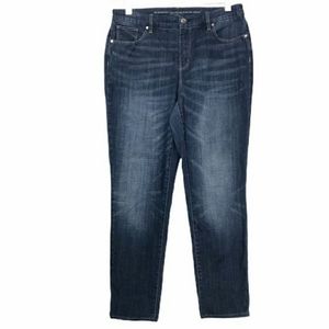 Chico’s So Slimming Girlfriend Slim Leg Ankle Jean